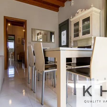 Terraced Maisonette In Argostoli! Апартаменты